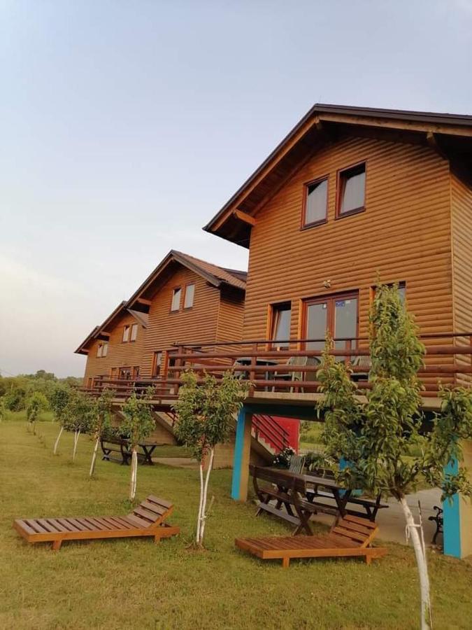Holiday Homes Piralo Kostajnica Exteriér fotografie